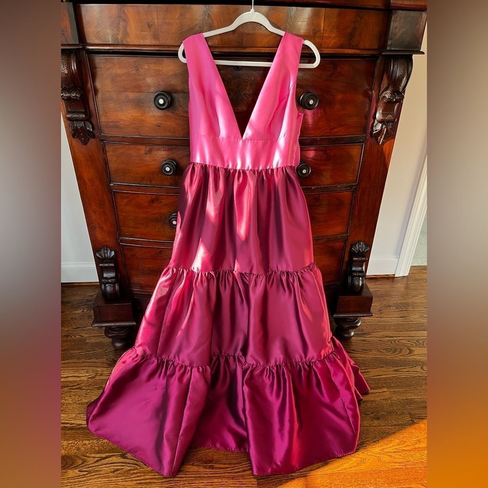 By Anthropologie Hutch Harlo Deep-V Back-Bow Tiered Gown Size 12 — image 8 of 8